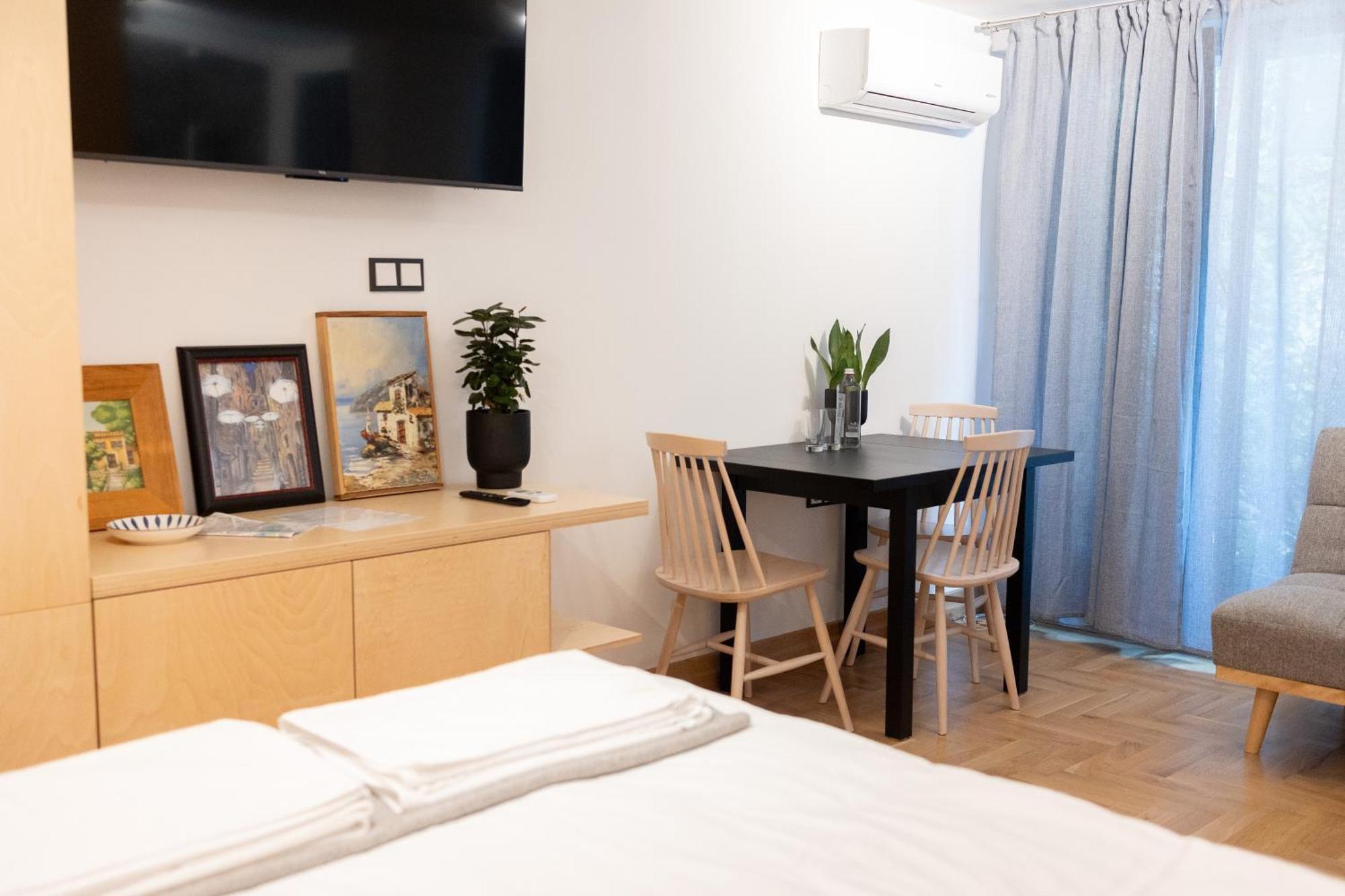 Luxury 12-4 * Płowdiw